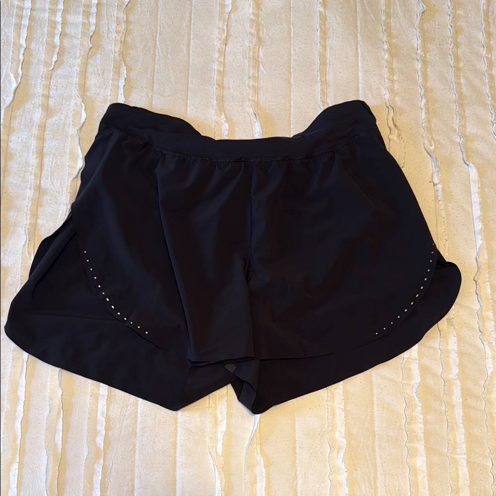 Lululemon Fast and Free size 10 shorts